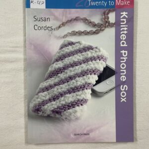 20 to Make - Knitted Phone Sox